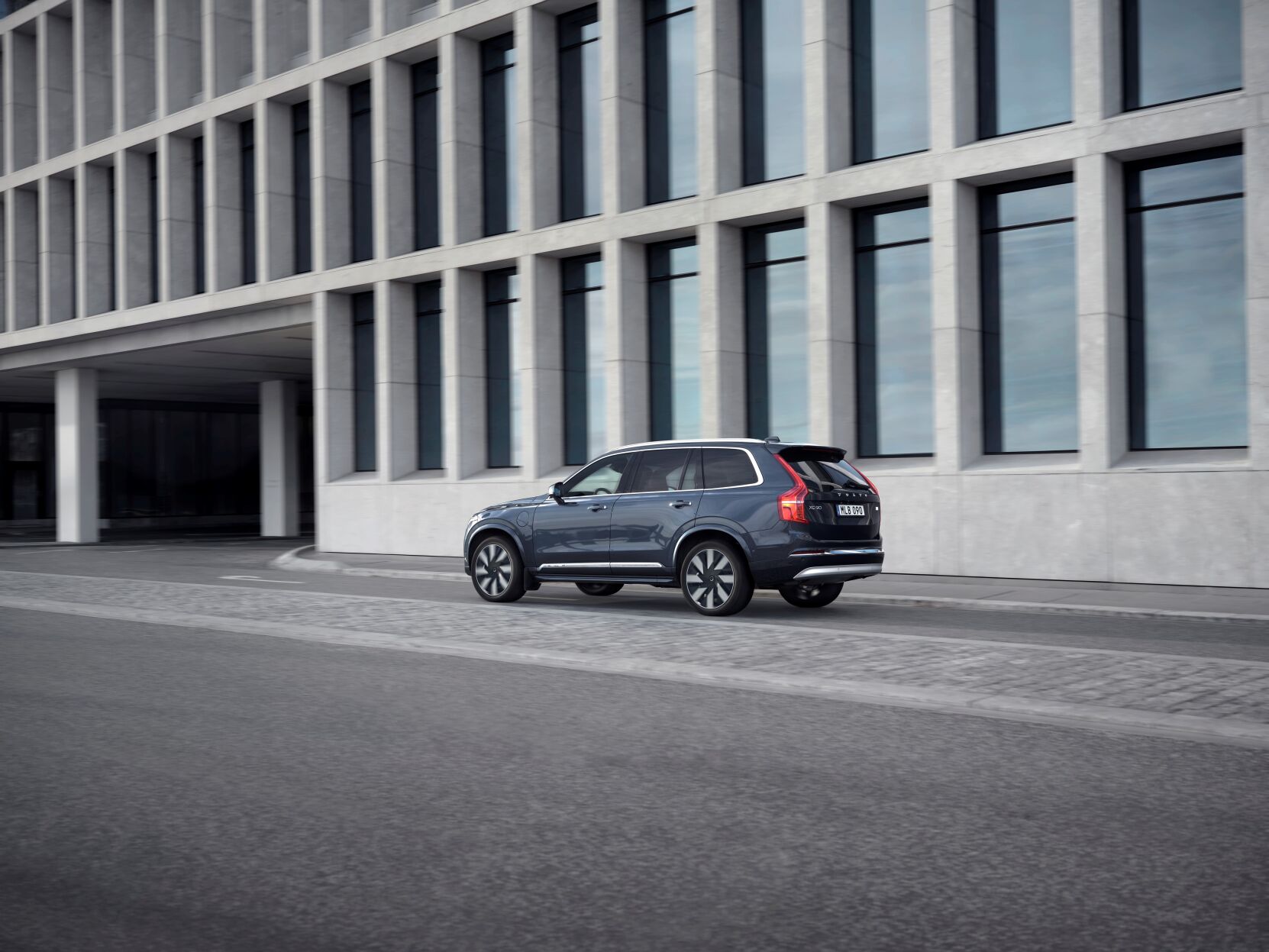 XC90 Recharge T8 AWD, Denim Blue